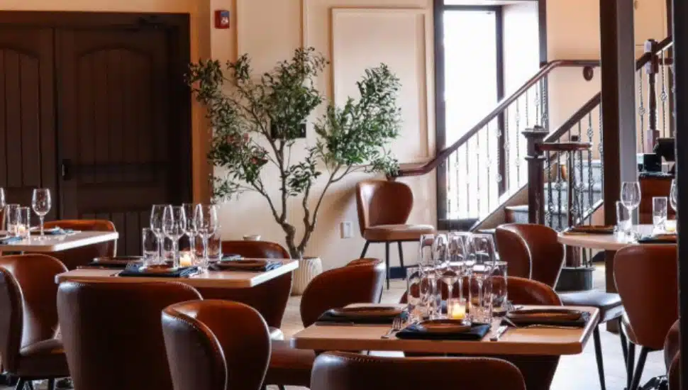 The Neos Americana dining room.