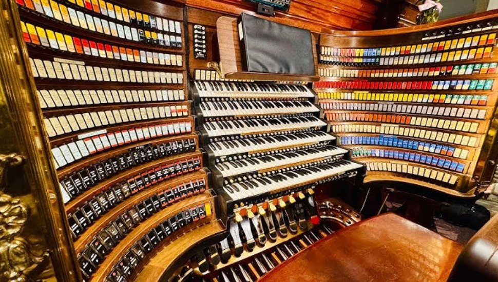 Wanamaker Grand Court Organ.