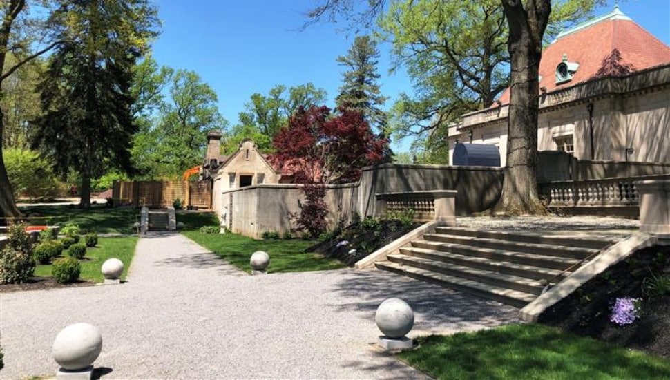 Curtis Hall and Arboretum.