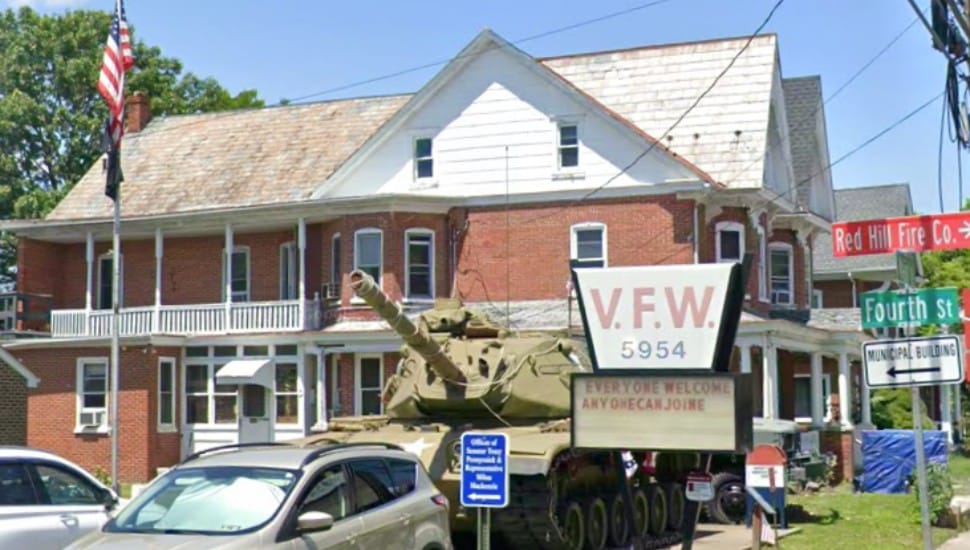 The facade of the Red Hill VFW.
