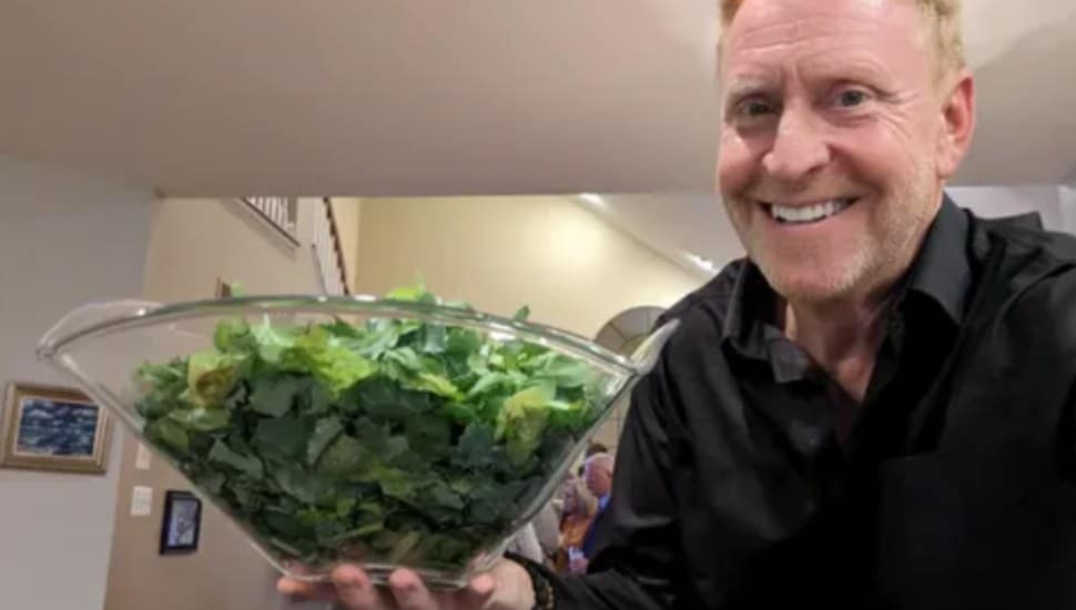 Bryn Mawr entrepreneur Charlie Szoradi is growing OnlyKale, a wellness brand built around convenient organic freeze-dried kale.
