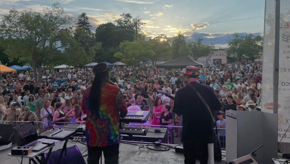 10,000 Pack Downtown Ambler for Annual Arts and Music Festival